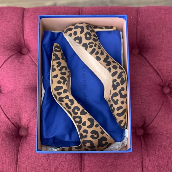 Stuart Weitzman Kitten Heels- Size 6.5 - Picture 8 of 9